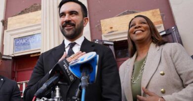 Trump backs Cuomo NYC mayor