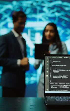 Vertical SaaS vs Horizontal SaaS